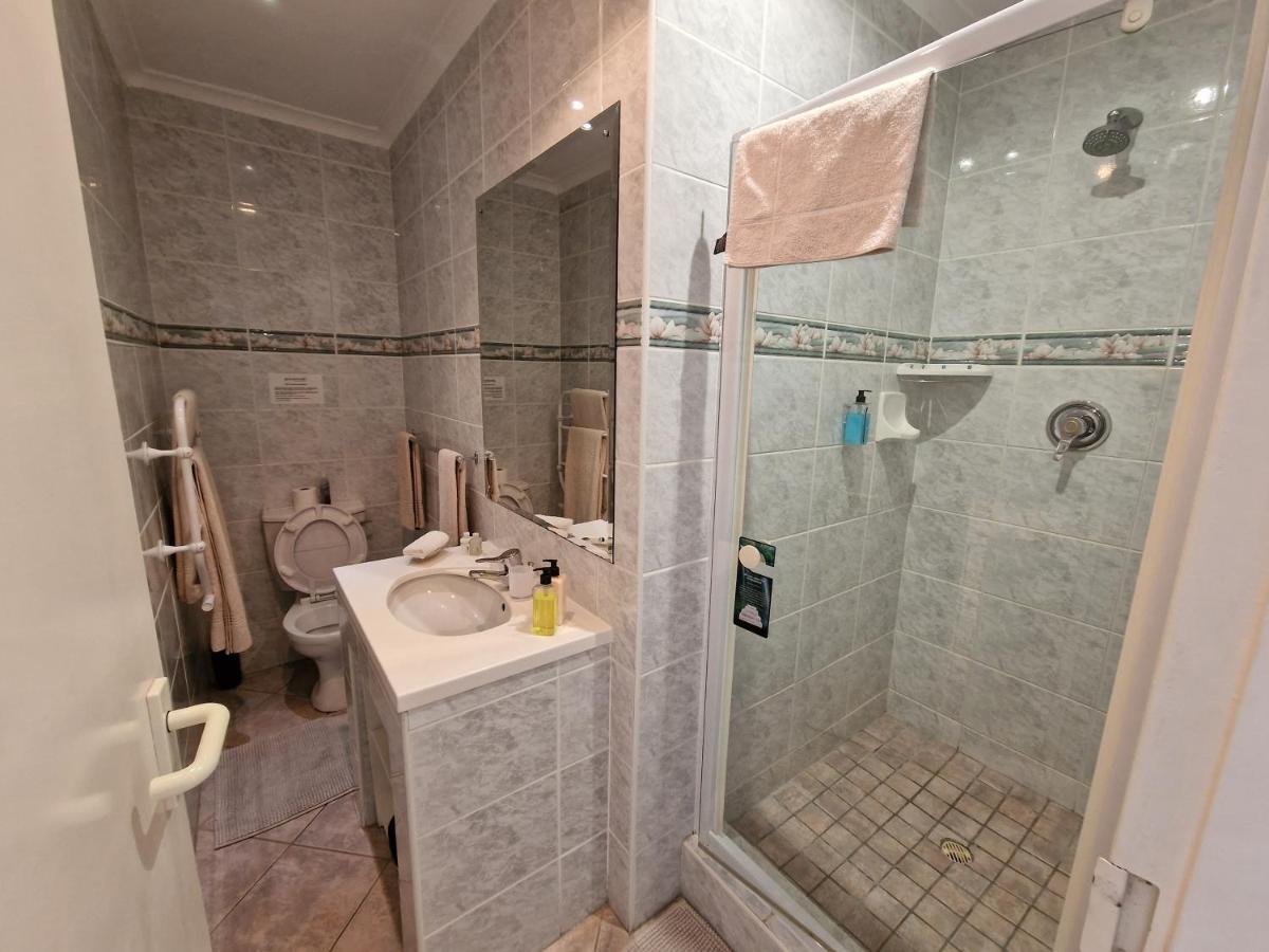 Glenfinnan Guest House Langebaan Bagian luar foto